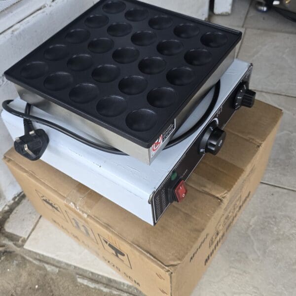 Commercial Mini Pancake maker 25Holes